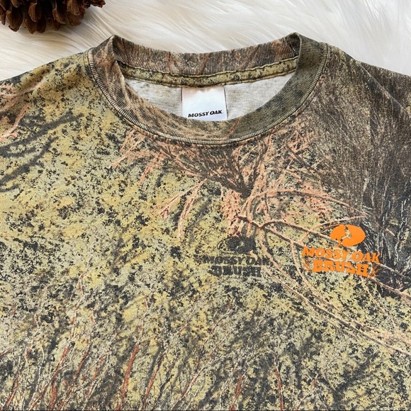 FREE IN BUNDLE Mossy Oak Hunting Short Sleeve Tee - Picture 2 of 6